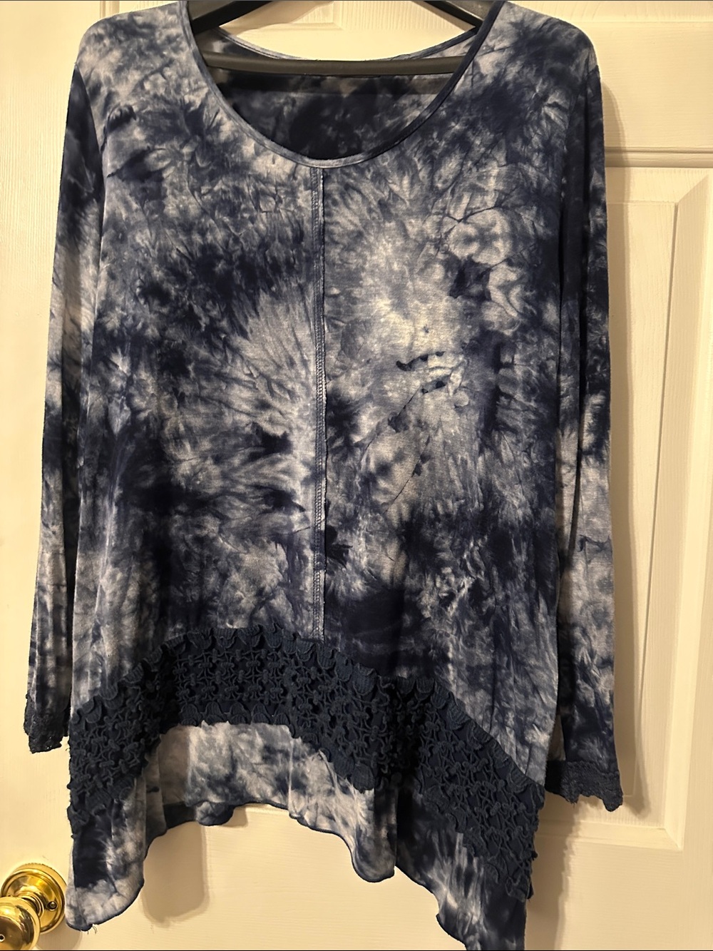 Tie-Dye Crochet Hem Long Sleeve Top - Navy/White